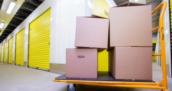 Self-Storage-Immobilien: Akquisitionen und Verkäufe im März 2021 (Foto: shutterstock - Karolis Kavolelis)