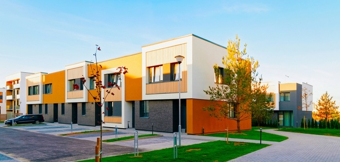 Immobilie als Eigenheim: Expertenrat bei Finanzierung unverzichtbar (Foto: shutterstock - Roman Babakin)