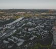 Kläschesberg: Potenzielles Gewerbegebiet mit günstiger Anbindung und einem (Foto: AdobeStock - janmalburg 423142088)