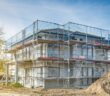 Fertighaus bauen: Den Traum erfüllen trotz steigender Preise (Foto: AdobeStock - 134225520 DanBu.Berlin)
