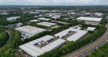 Logistikboom und Immobilienfonds: Chancen an verkehrsnahen Standorten (Foto: AdobeStock - irestock)